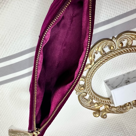 NEW Dolce and Gabbana Velvet Bag - Picture 8 of 8